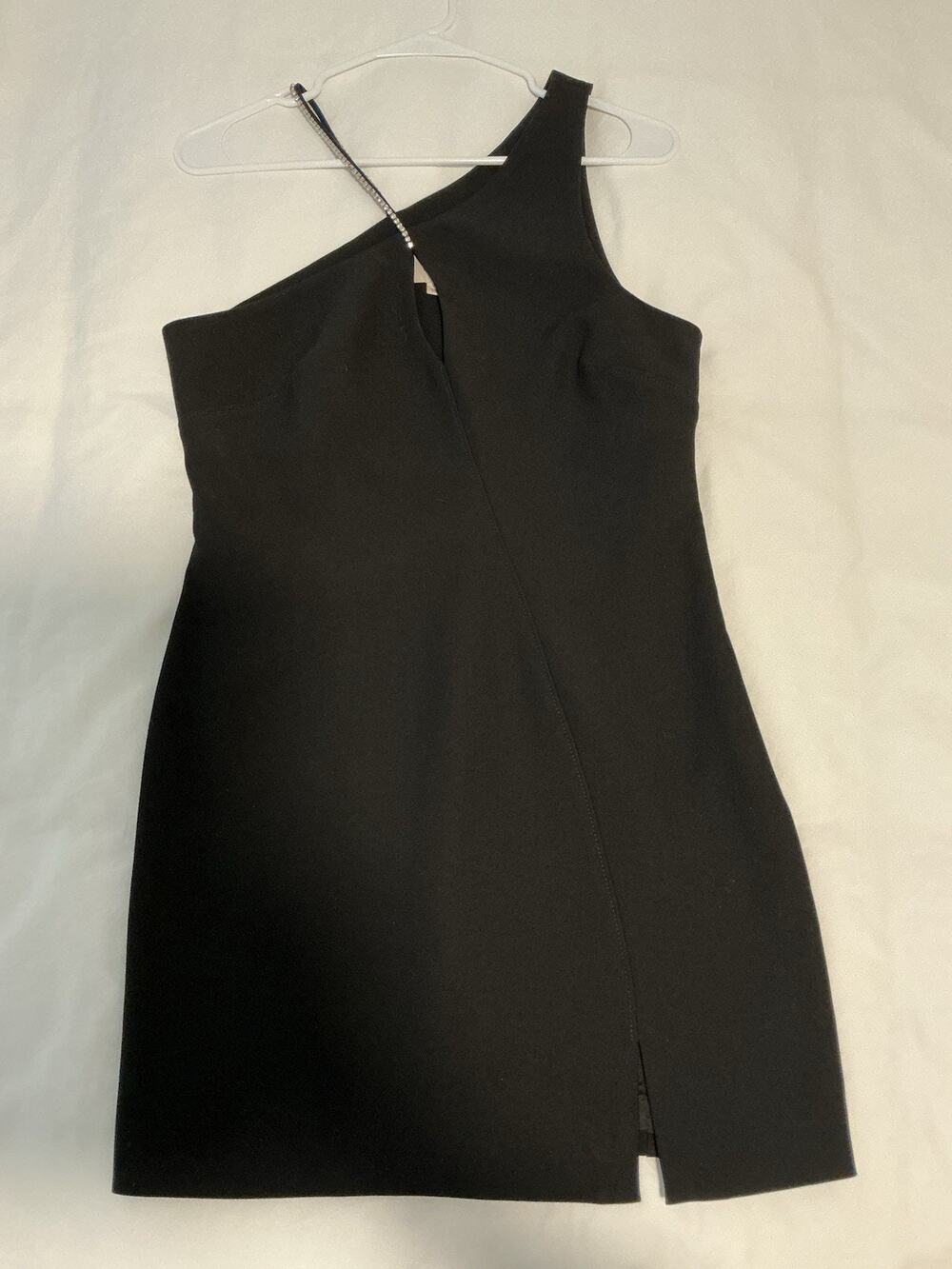 5 à 7 Cinq à Sept Black Sleeveless Mini Dress Size 8 Rhinestones With Cutout